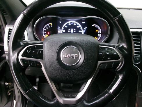 Used 2018 Jeep Grand Cherokee Altitude image 32