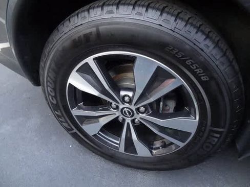 Used 2023 Nissan Murano SV image 11