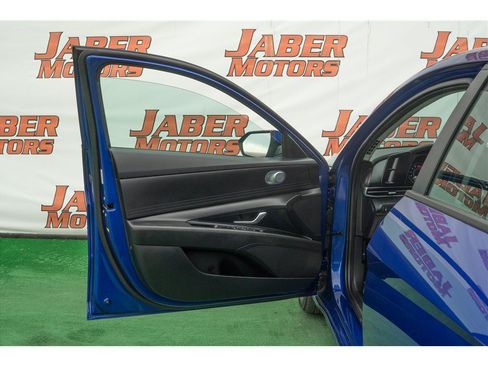 Used 2023 Hyundai Elantra SEL FWD image 31