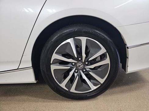 Used 2021 Honda Accord EX image 38