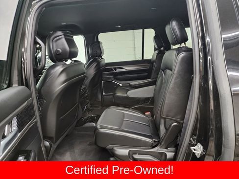 Certified 2025 Jeep Wagoneer Series II AWD/4WD image 24