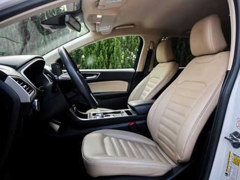 Used 2021 Ford Edge SEL AWD/4WD image 7