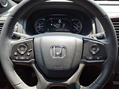 Used 2023 Honda Passport EX-L image 12