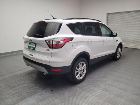 Used 2017 Ford Escape SE w/ SE Leather Comfort Package image 9