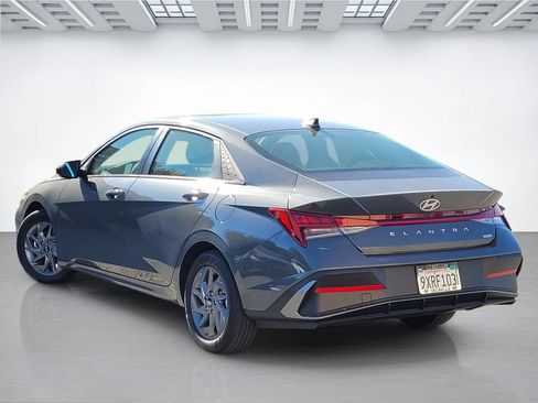 Certified 2026 Hyundai Elantra Hybrid FWD image 14