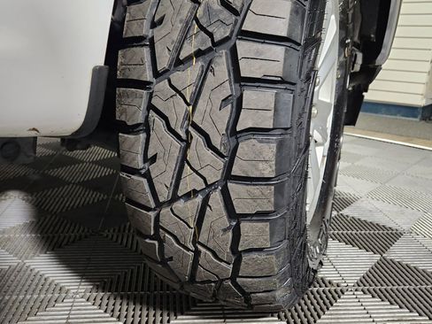 Used 2022 Ford F250 XLT w/ FX4 Off-Road Package image 37