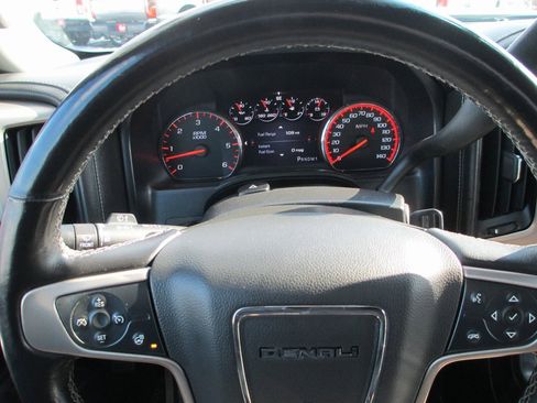 Used 2015 GMC Sierra 2500 Denali w/ Suspension Package, Off-Road image 28