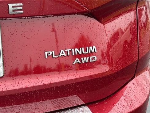 Used 2025 Nissan Rogue Platinum w/ Tech Package image 11