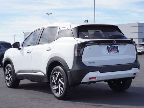 New 2026 Nissan Kicks SV image 3