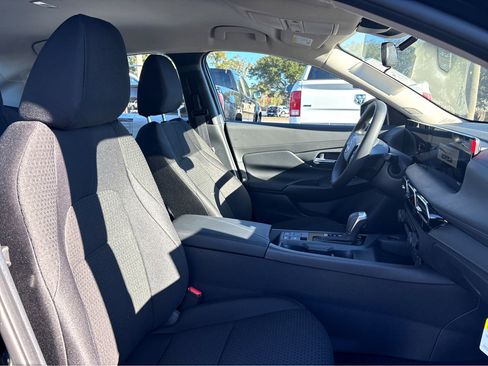 New 2026 Nissan Sentra SR w/ Floor Mat Package image 10