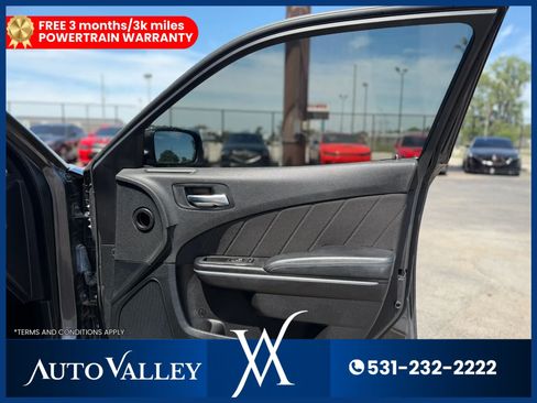 Used 2022 Dodge Charger SXT RWD image 19