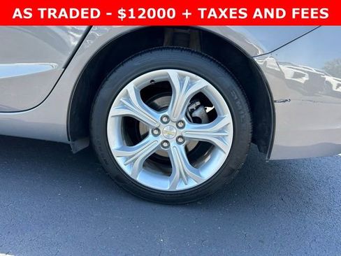 Used 2019 Chevrolet Cruze Premier image 10