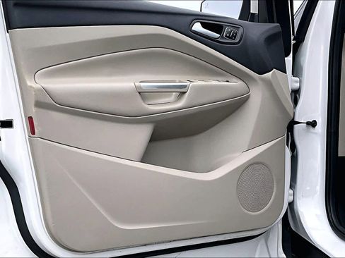 Used 2017 Ford Escape Titanium image 21