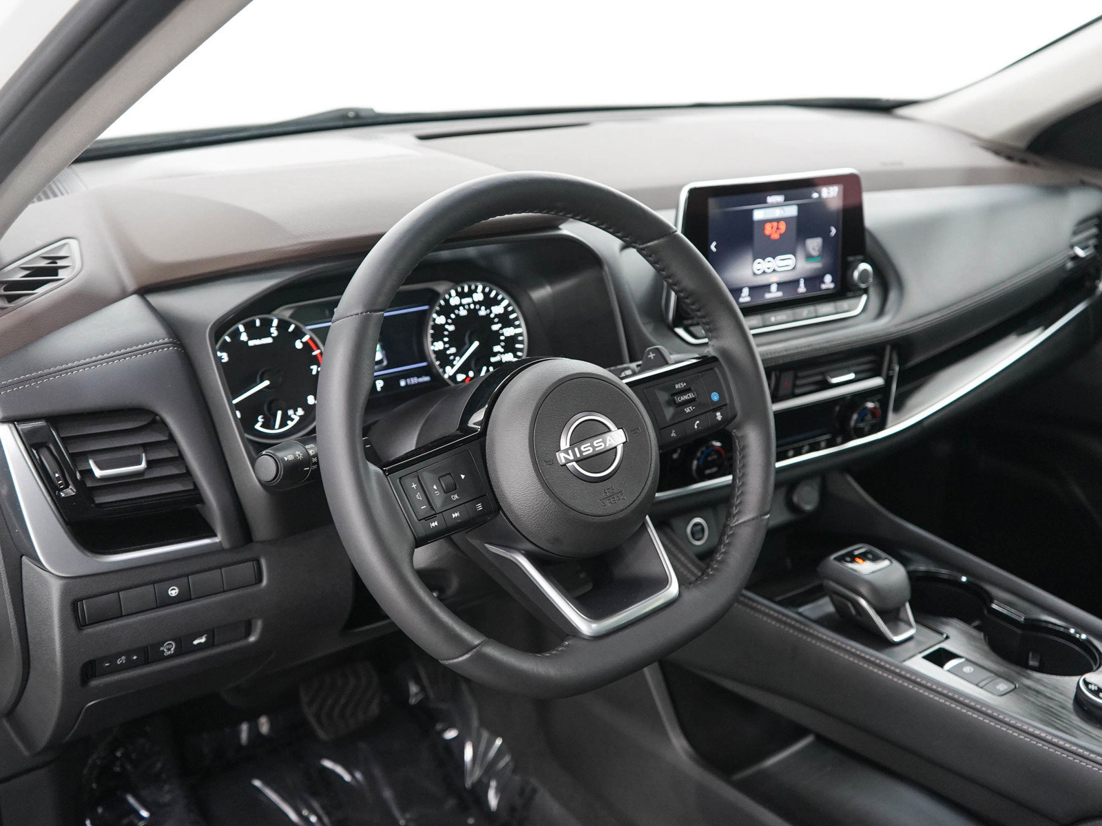 Used 2023 Nissan Rogue SL AWD/4WD image 21