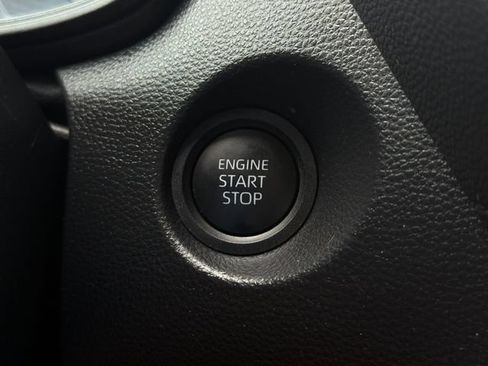 Used 2024 Toyota Corolla Cross LE FWD image 22