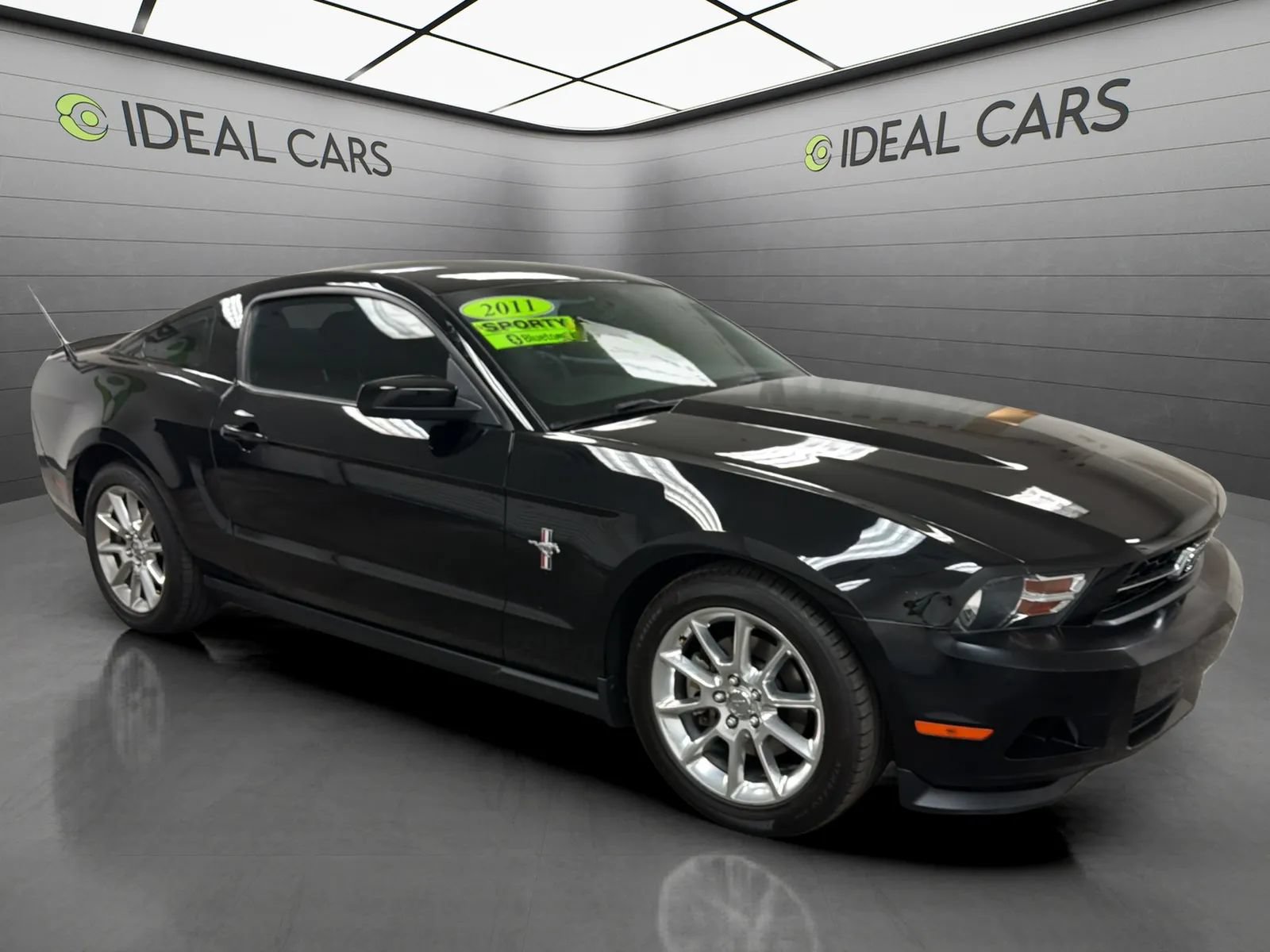 Used 2011 Ford Mustang Premium w/ 202A Rapid Spec Order Code RWD image 3