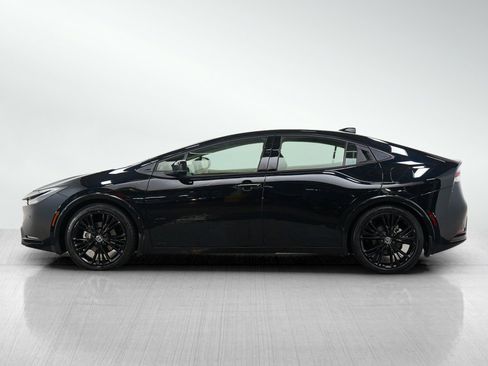 Used 2025 Toyota Prius AWD image 2