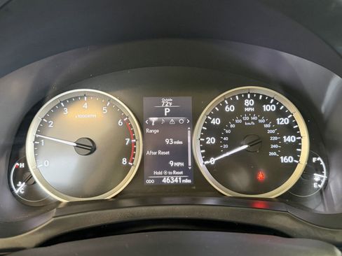 Used 2016 Lexus IS 200t image 7