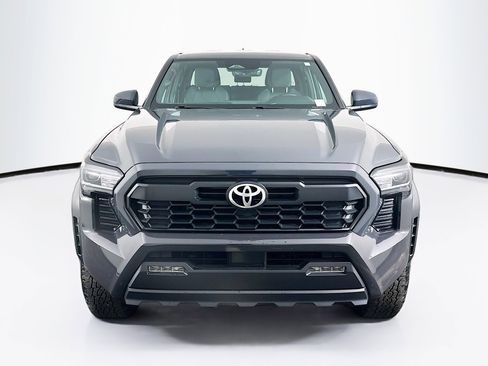Used 2024 Toyota Tacoma TRD Off-Road image 2