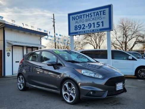 Used 2017 Ford Fiesta ST image 5