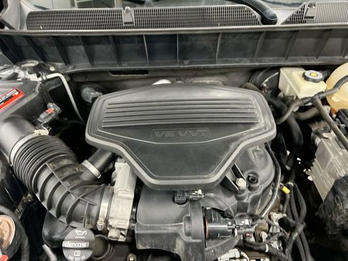 Used 2017 GMC Acadia SLT image 25