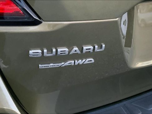 Used 2022 Subaru Outback Touring w/ Popular Package #2 image 31