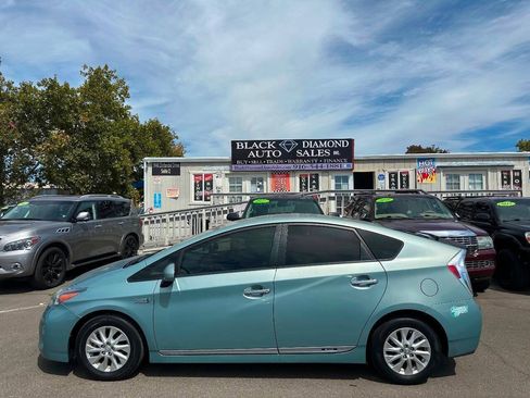 Used 2014 Toyota Prius Prime Plug-In Hybrid FWD image 6