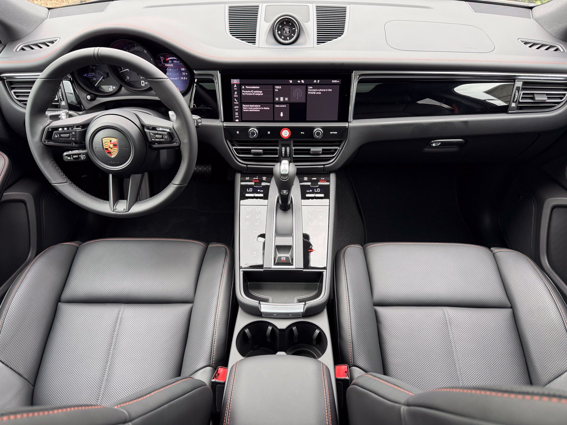 Used 2026 Porsche Macan AWD/4WD image 14