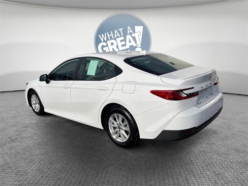 Certified 2025 Toyota Camry LE image 6