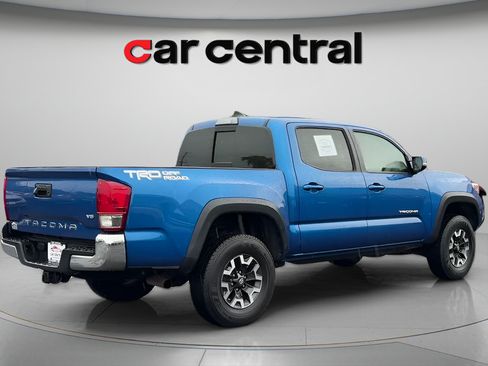Used 2017 Toyota Tacoma TRD Off-Road w/ Tow Package RWD image 5