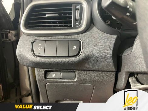 Used 2016 Kia Sorento LX AWD/4WD image 11