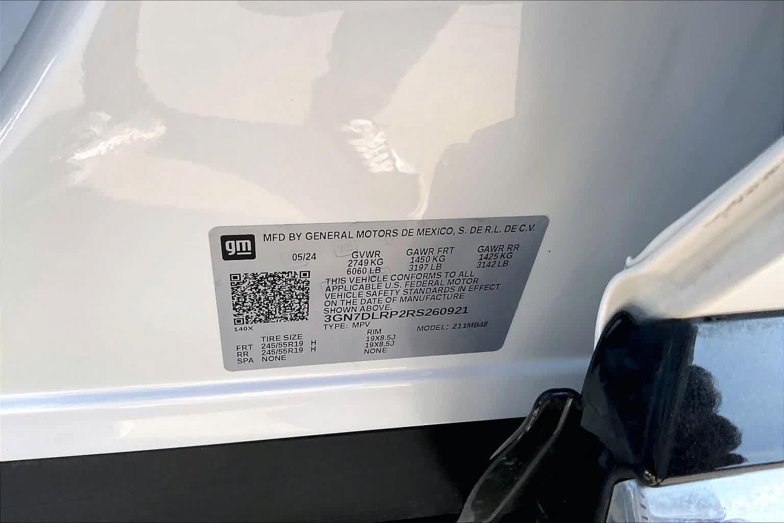Used 2024 Chevrolet Equinox EV LT w/ LPO, All-Weather Mat Package FWD image 35