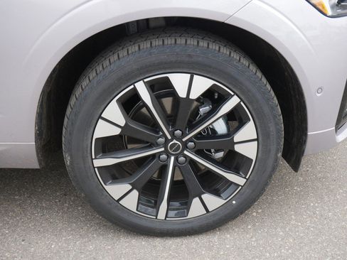 New 2026 Volvo XC60 B5 Plus w/ Protection Package Premier AWD/4WD image 4