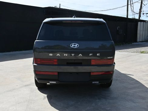Used 2026 Hyundai Santa Fe SE FWD image 4