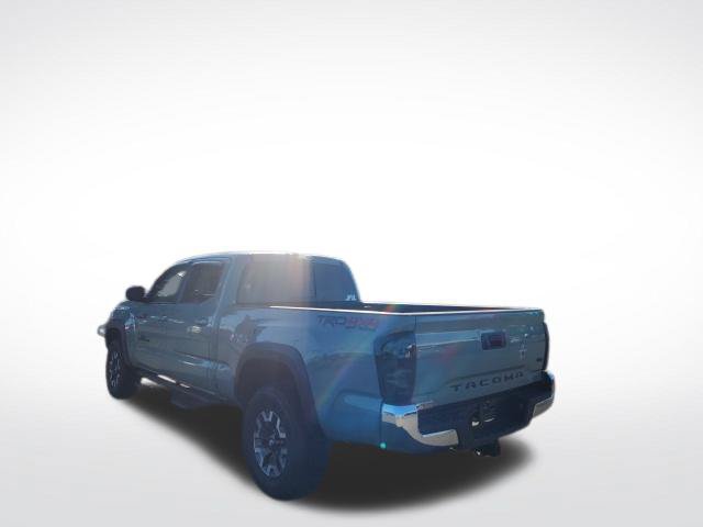 Certified 2022 Toyota Tacoma TRD Off-Road w/ Black Out Package (TMS) AWD/4WD image 3
