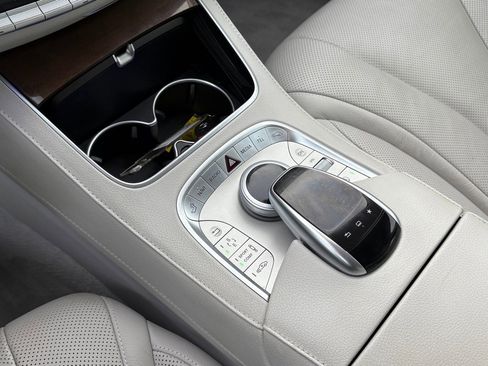 Used 2015 Mercedes-Benz S 550 Sedan image 21