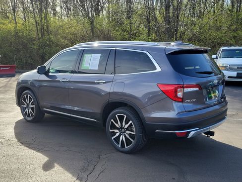 Used 2019 Honda Pilot Touring image 3