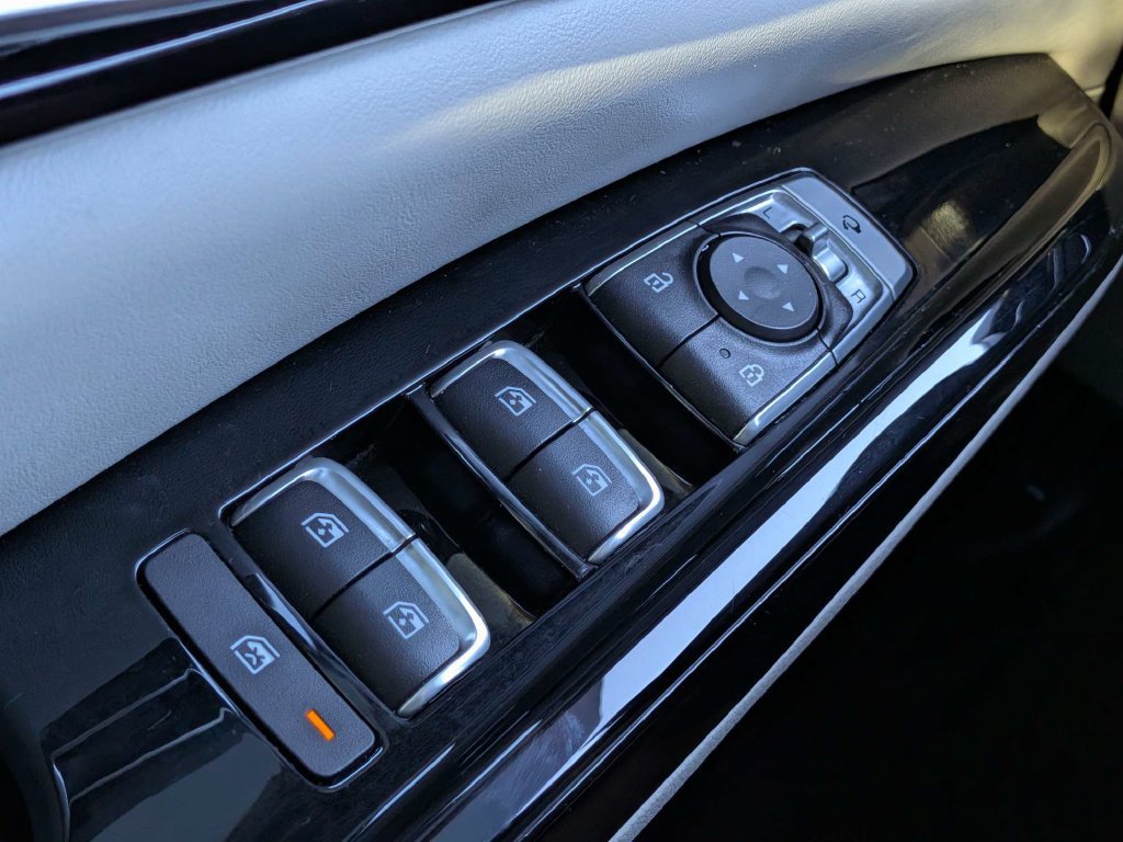 Used 2024 Kia Carnival SX FWD image 26