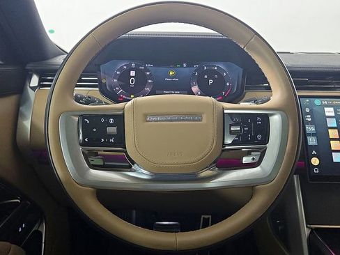 Used 2025 Land Rover Range Rover Long Wheelbase SE AWD/4WD image 21