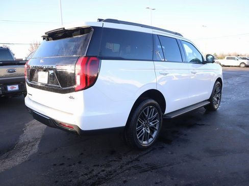 New 2026 Ford Expedition Platinum w/ Stealth Appearance Package image 24