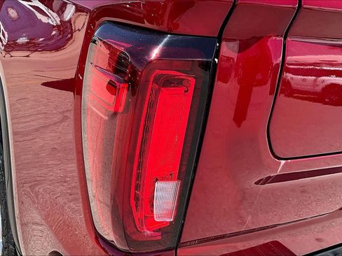 Used 2021 GMC Sierra 1500 SLT AWD/4WD image 29