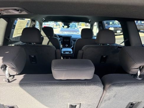 New 2026 GMC Acadia Elevation image 25