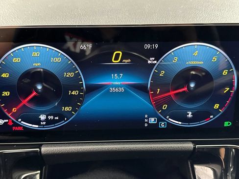 Used 2023 Mercedes-Benz GLA 250 4MATIC image 32
