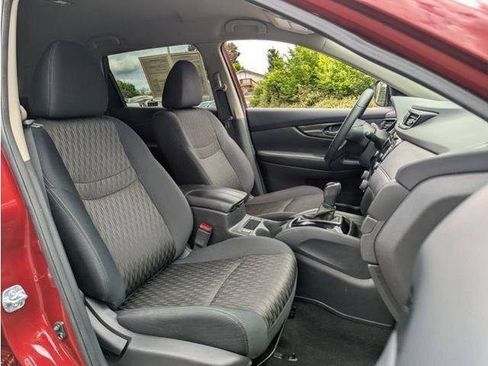 Used 2018 Nissan Rogue SV AWD/4WD image 71