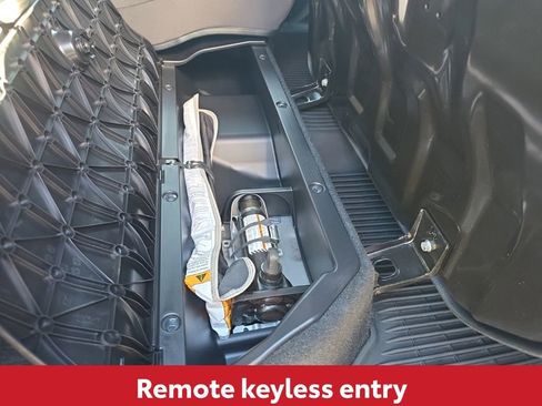 Used 2019 Toyota Tacoma TRD Off-Road w/ Technology Package image 17