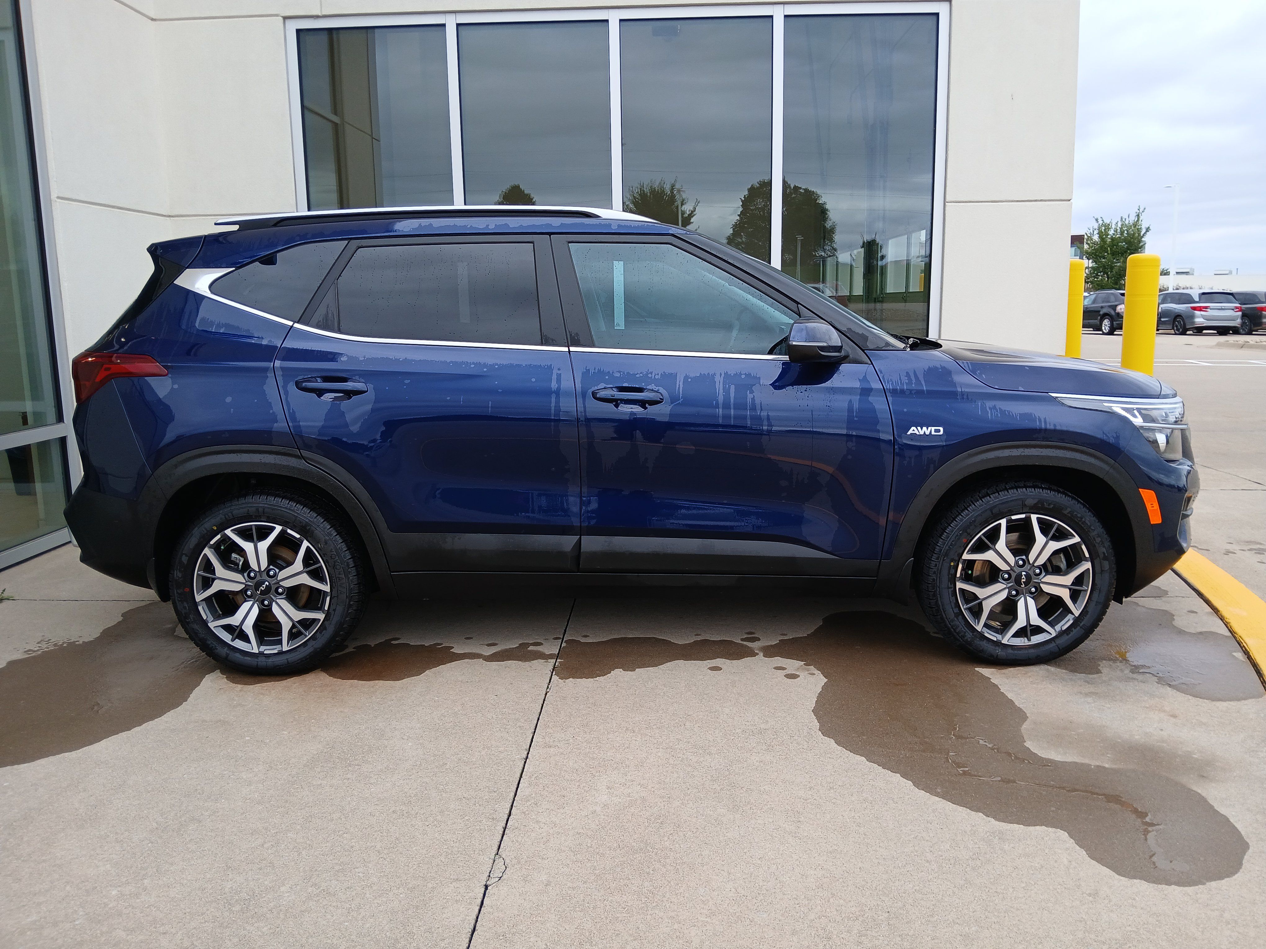 Used 2023 Kia Seltos EX AWD/4WD image 5