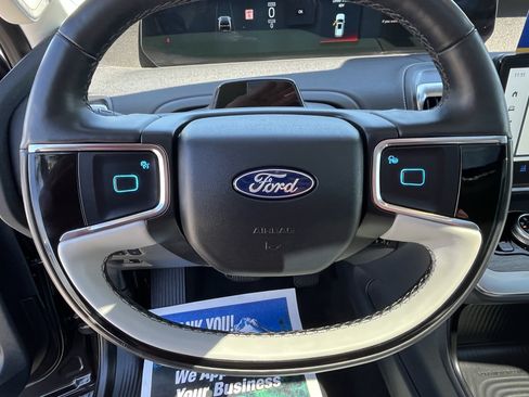 Certified 2025 Ford Expedition Max Platinum w/ Driver's Package AWD/4WD image 18