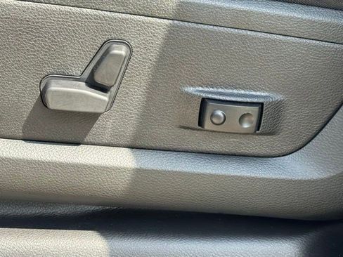 New 2026 RAM 2500 Laramie AWD/4WD image 14