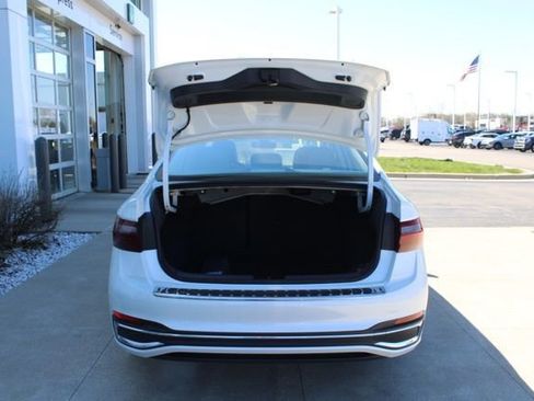 New 2026 Volkswagen Jetta SEL FWD image 5