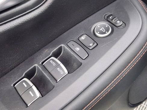 Used 2024 Honda HR-V Sport image 17